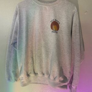 BRANDY MELVILLE WOMENS VIRGIN ISLAND CREWNECK
